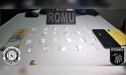 Motorista com farol apagado é preso com cocaína na cueca em Arapongas