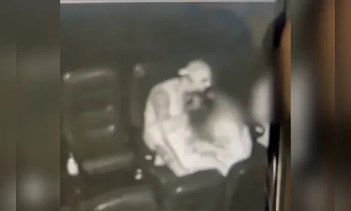 Homem agride e morde companheira grávida em cinema; veja vídeo