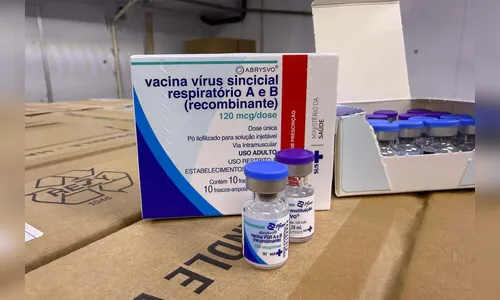 Paraná recebe primeiras vacinas contra VSR para gestantes