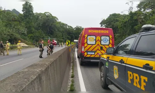 Cabo da PM morre após colisão com caminhão na BR-277, no litoral do PR