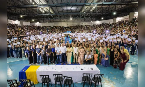 Apucarana celebra formatura de 1.370 estudantes do 5º ano
