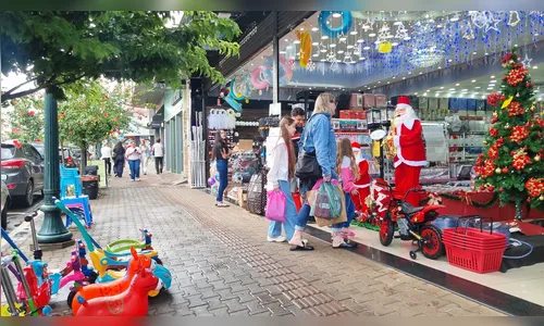 Comércio de Apucarana inicia horário especial de Natal no dia 8; confira