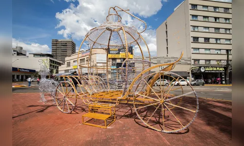 Prefeitura inicia montagem da decoração natalina em Apucarana