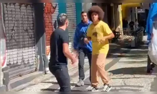 Deputado que brigou no meio da rua no PR apresenta atestado de 7 dias