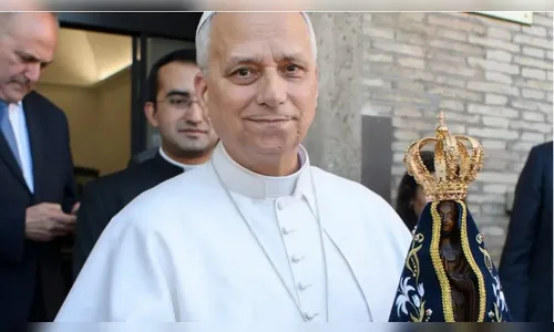 Vaticano reafirma monogamia e rejeita poliamor em novo documento