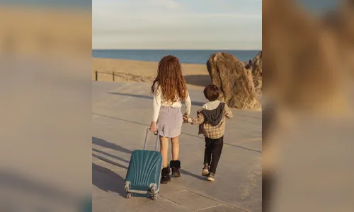 Férias de fim de ano e viagens com filhos: o que você precisa saber antes de arrumar as malas