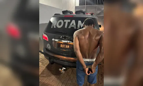 Homem com mandado de prisão é encontrado escondido em guarda-roupa