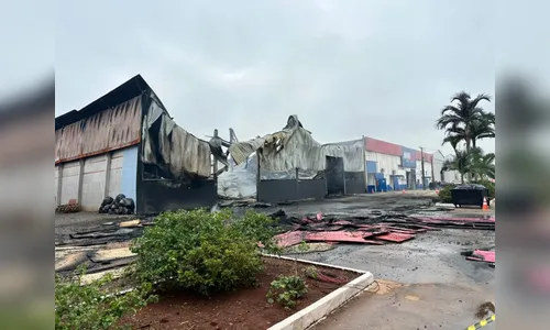 Distribuidora de peças que pegou fogo seria inaugurada nesta segunda