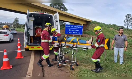 Óleo na pista provoca acidente e deixa jovem ferida em Apucarana