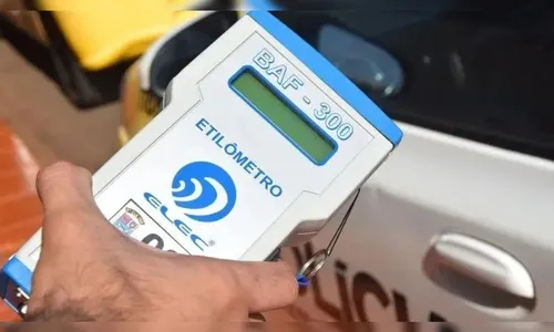 Após acidente, motorista embriagado é preso em Apucarana