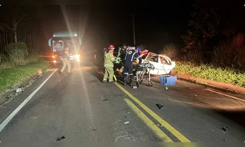 Seis pessoas morrem em colisão entre carro e ônibus no Noroeste do PR