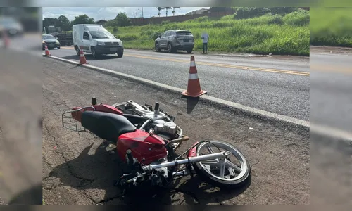 Motociclista de 29 anos fica ferida após colisão com carro na BR-369