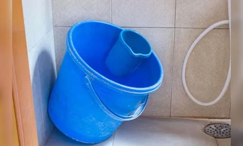 Bebê de um ano morre após se afogar em balde no PR