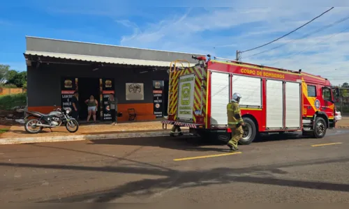 Incêndio atinge lanchonete na Av Santos Dumont em Apucarana