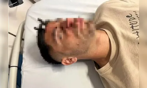 Jogador tem chave cravada na cabeça após briga em estádio na Argentina