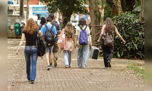 Nem-nem: reduz o número de jovens que não trabalham nem estudam no PR