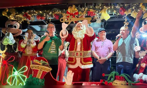 Papai Noel é recebido com festa e luzes em Jardim Alegre