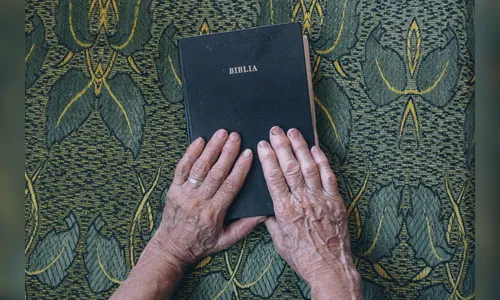 Câmara de Florianópolis aprova uso da Bíblia como material de apoio em escolas