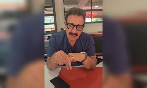 Ratinho reencontra anel raro que ganhou de Silvio Santos em 1998:  