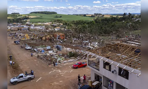 Estado detalha apoio a atingidos por tornado em Rio Bonito do Iguaçu