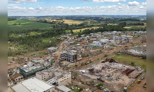 PR confirma 7ª morte após tornados; 20 pessoas seguem hospitalizadas