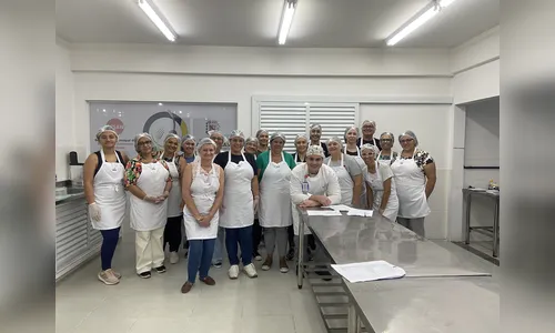 Capacitação natalina reúne alunos em busca de renda extra em Arapongas