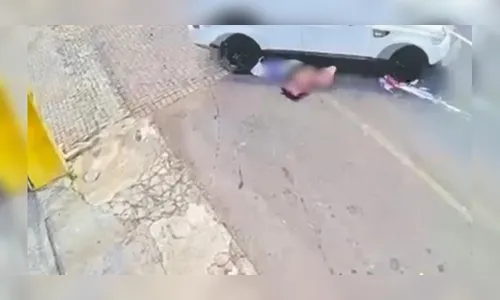 Vídeo mostra atropelamento de idosa no PR; vítima ficou em estado grave