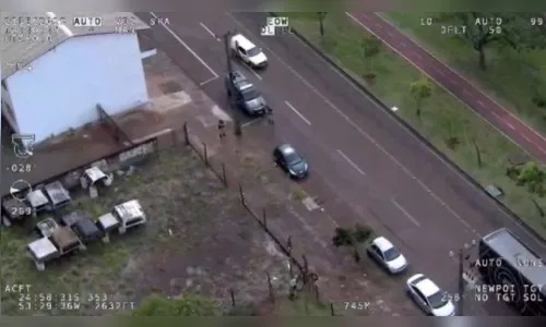 Vídeo aéreo mostra perseguição a carro suspeito de contrabando no PR