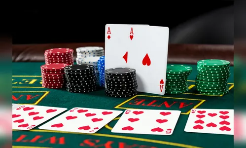 Lendas do poker: figuras que moldaram o jogo, dentro e fora das mesas