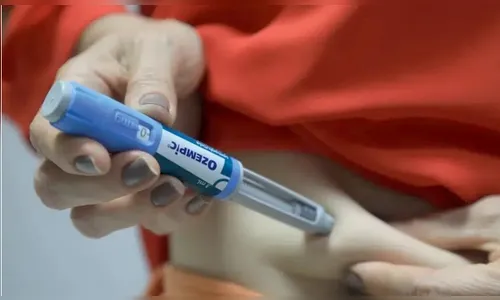 Caneta emagrecedora ilegal do Paraguai deixa mulher em estado grave