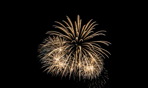 Shows e fogos marcam a virada do ano nos municípios da região; confira