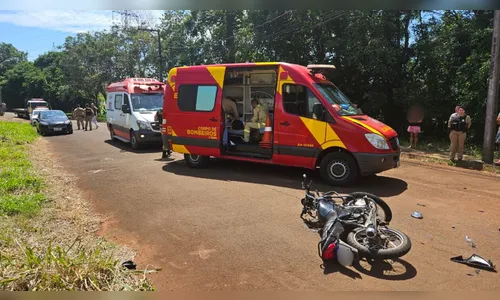 Casal fica ferido após colisão entre moto e Range Rover em Apucarana