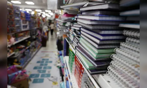 Cartilha do Procon-PR traz orientações para compra de materiais escolares