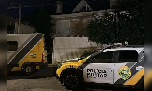 Mãe chega do trabalho e encontra filhos mortos na frente de casa no PR