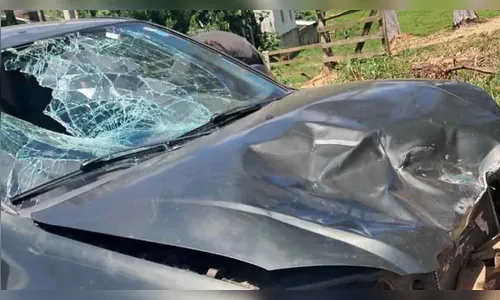 Idoso morre após acidente entre carro e motocicleta na PR-487