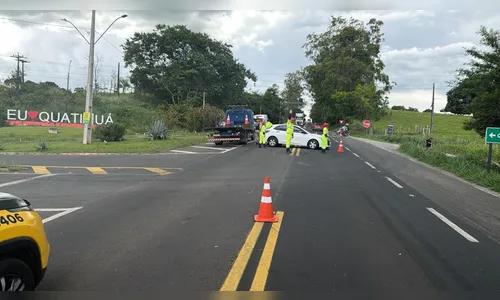 Duas mulheres ficam feridas em colisão entre Ônix e Uno na PR-092