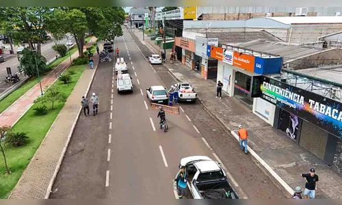 Retirada de cabos de internet inutilizados na Av. Paraná começa dia 20, em Ivaiporã