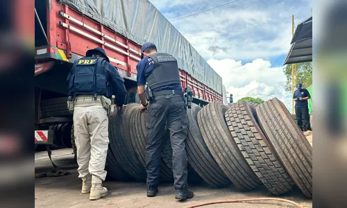Motorista paraguaio é flagrado contrabandeando pneus em borracharia