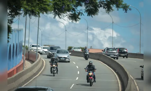 Redução do IPVA 2026 impacta valores de carros populares a modelos de luxo no Paraná