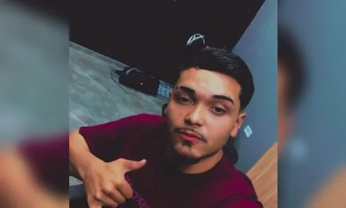 Jovem de 21 anos morre após colisão entre motocicleta e caminhão no PR