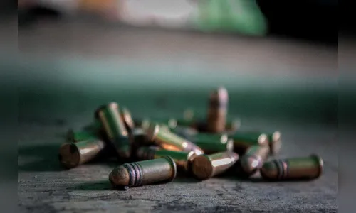 Jovem é atingida por bala perdida durante a madrugada de Natal