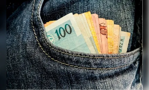 Ladrão rouba R$ 800 de idoso e foge de ônibus em Jandaia do Sul