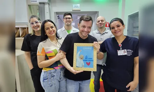 Em Apucarana, ex-paciente transforma luta contra câncer em livro