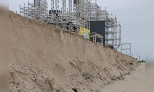 Maré alta em Matinhos causa erosão e ameaça palco do Verão Maior PR