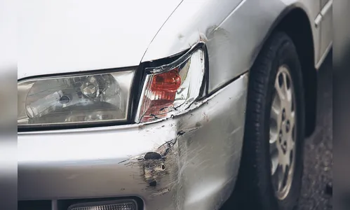 Mulher bate carro no veículo do ex ao ver atual namorada em Jandaia