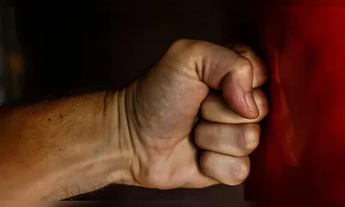 Mulher é estrangulada em rua de Arapongas e internada em estado grave