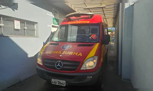 Mulher deixa facão cair e tem ferimento no pé em Apucarana