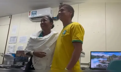 Após queda de raio em ato, Nikolas Ferreira visita feridos no hospital