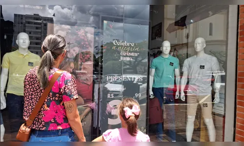 Veja o que abre e fecha na Prefeitura, bancos e comércio de Apucarana