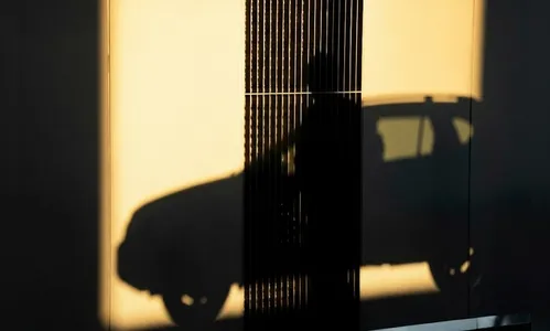 Homem em carro branco tenta aliciar menino de 13 anos em Arapongas